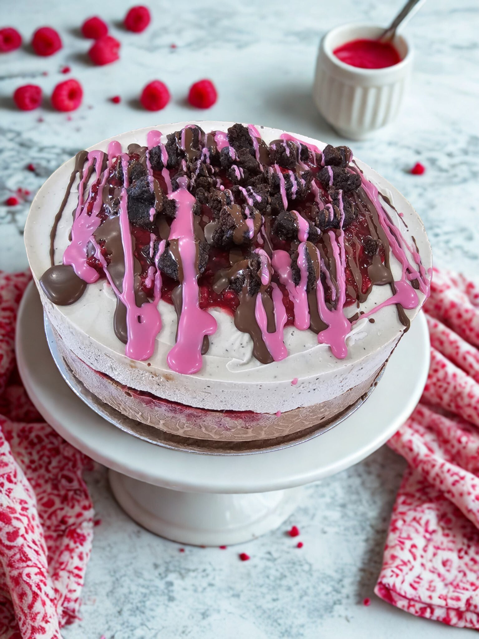 Gâteau à la crème glacée Brownies-Framboises